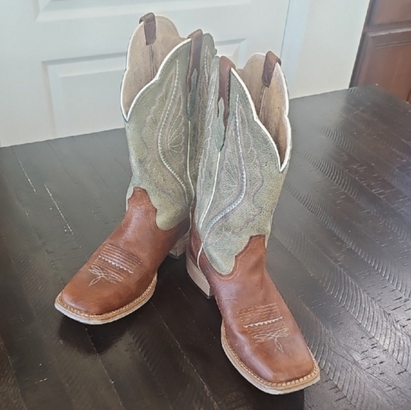 Ariat Brown and Green Leather Boots - Picture 15 of 15